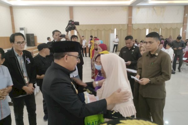 744 Keluarga Miskin Tersentuh Bantuan, Ilham Azikin: Tidak Boleh Ada Warga yang Bersoal dengan Pangan