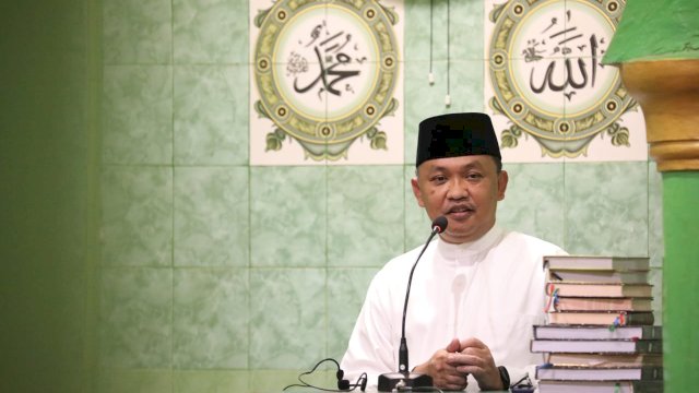 Tarwih di Eremerasa, Ilham Azikin Ungkap Kucuran Rp182 Miliar untuk Kesehatan Warga