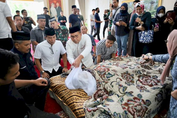 Melayat ke Rumah Duka, Danny Pomanto Sebut Rapsel Ali Sosok Sahabat yang Baik