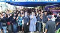 Fatmawati Rusdi Bareng NasDem Makassar Gelar Pasar Murah dan Salurkan Zakat ke Warga Tallo-Bontoala