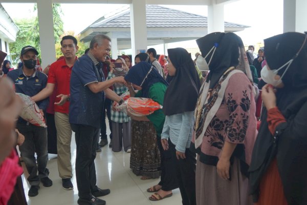 Pemkab Luwu Salurkan Bantuan Pangan Beras Kepada 48.486 KK