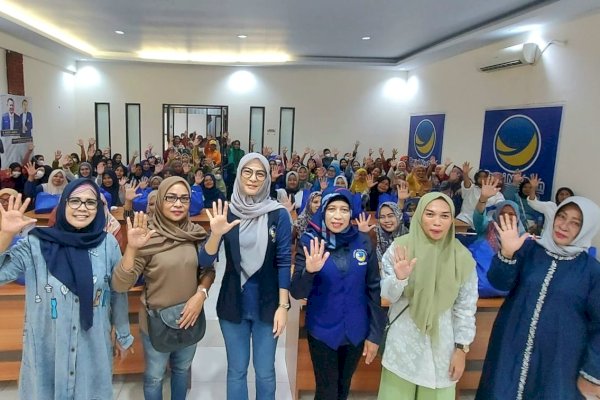 Garnita Malahayati Sulsel Berbagi Ratusan Paket Sembako