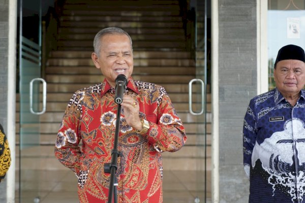 Lepas Kafilah Peserta STQH, Bupati Luwu Basmin Mattayang Harapkan Peningkatan Prestasi