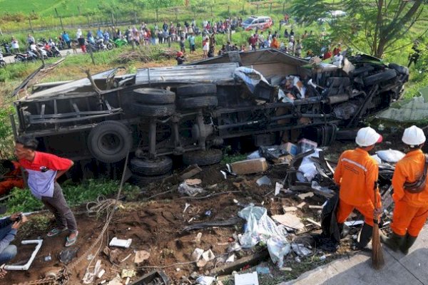 Kecelakaan Beruntun di Tol Semarang-Solo, 6 Tewas