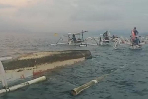 Kapal Mengangkut 57 Penumpang Tenggelam di Perairan Indragiri Hilir Riau