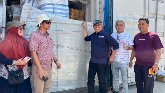 Kadis Perkimtan “Unboxing” Peralatan Arsinum untuk 11 Titik Lokasi Pulau dan Pesisir di Sulsel