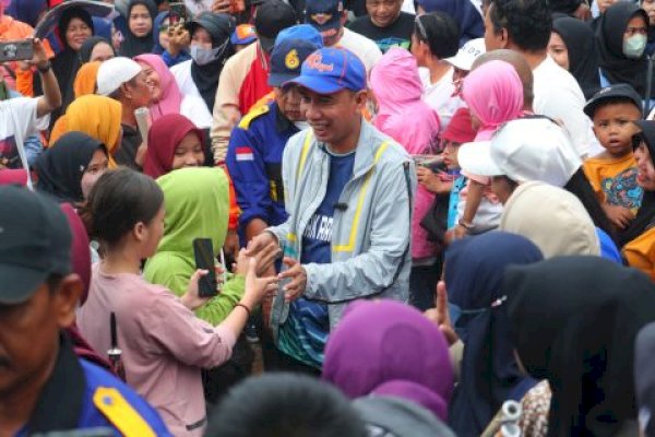 Walau Hujan, Ribuan Masyarakat Ramaikan Jalan Sehat Anak Rakyat di Kecamatan Tamalate