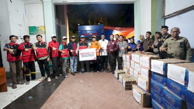 Semen Tonasa Bantu Korban Banjir Pangkep