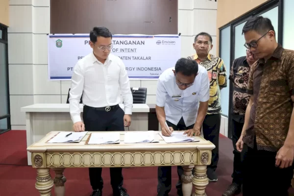 Pj Bupati Takalar – PT Envision Teken LoI Pengembangan PLTB di Takalar