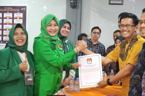 Resmi Daftar Caleg ke KPU Soppeng, Andi Nurhidayati: Kuota Perempuan Capai 44 Persen