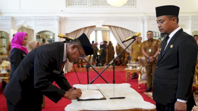 Lantik 10 Pejabat Pemprov, Gubernur Sulsel: Jabatan Bukan Hadiah Tapi Amanah