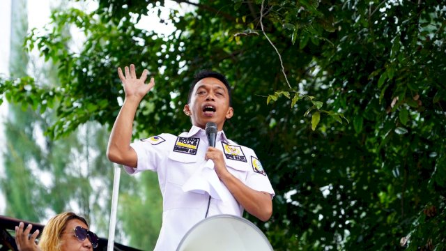 Wakil Ketua DPRD Sulsel, Syaharuddin Alrif Terima Aspirasi Masyarakat Pulau Lae-lae.