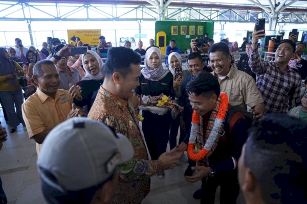 Bupati MYL Jemput Rusdi Atlet Takraw Peraih Emas Seagames