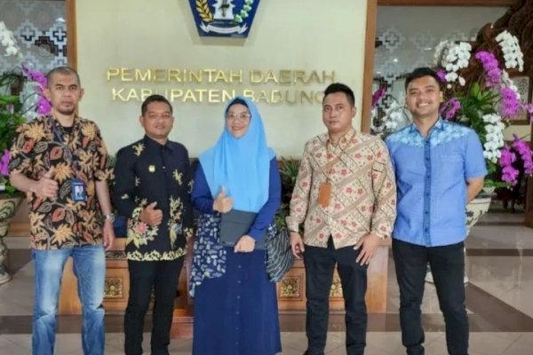 Direksi Perumda Parkir Makassar Studi Komparasi Peningkatan-Pengelolaan PAD di Kabupaten Badung Bali