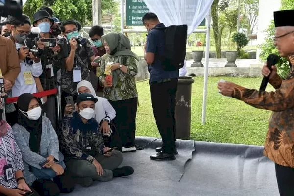 Marak Penipuan Qris Kotak Amal di Masjid, Wapres Minta OJK dan BI Perketat Pengamanan