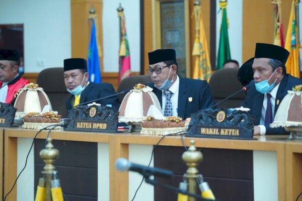 Ketua DPRD Pangkep Haris Gani Pimpin Rapat Paripurna Pelantikan Kamil Fasih jadi Anggota Dewan