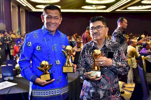 Diterima Walikota, Perumda TM Palopo Raih Penghargaan Top BUMD Awards 2023