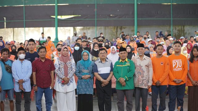 Petugas Lapangan Sejumlah SKPD Kota Palopo Dapatkan Bantuan Paket Sembako