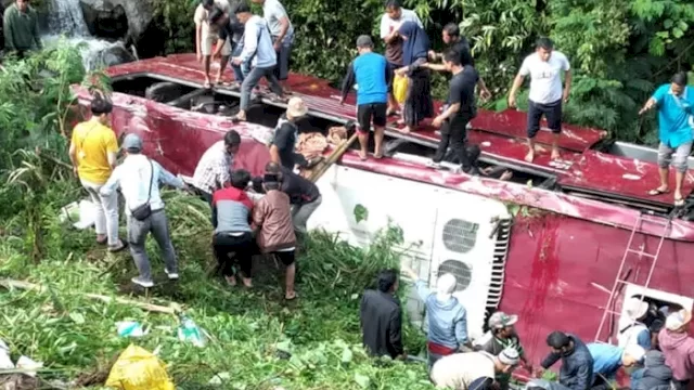 Sopir &#038; Kernet Bus yang Terjun ke Sungai Guci Ditetapkan Jadi Tersangka