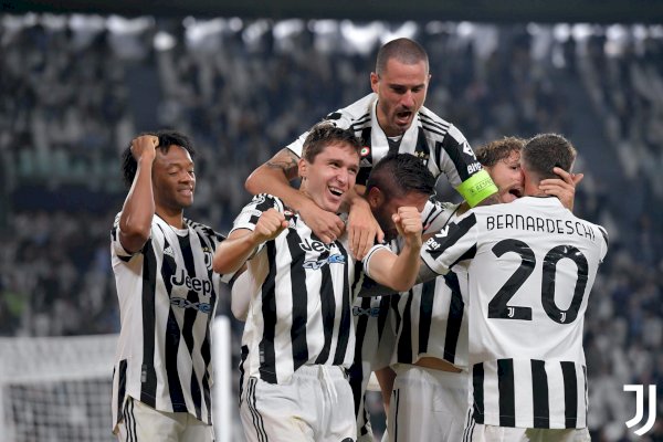 Dapat Sanksi Pengurangan 10 Poin, Juventus Terdepak dari Zona Liga Champions