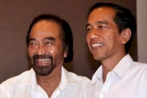 Beri Ucapan Selamat Ulang Tahun, NasDem Unggah Foto Surya Paloh Rangkul Jokowi