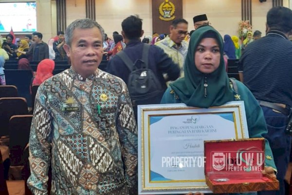 Wanita Tani Asal Luwu Terima Penghargaan Perempuan Inspiratif Dari Presiden RI