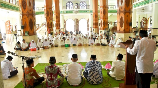 Walikota Palopo Judas Amir Hadiri Bimbingan Manasik Haji Di Masjid Agung