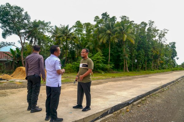 Gubernur Andi Sudirman Tinjau Pembangunan Jalan Akses Bandara Arung Palakka
