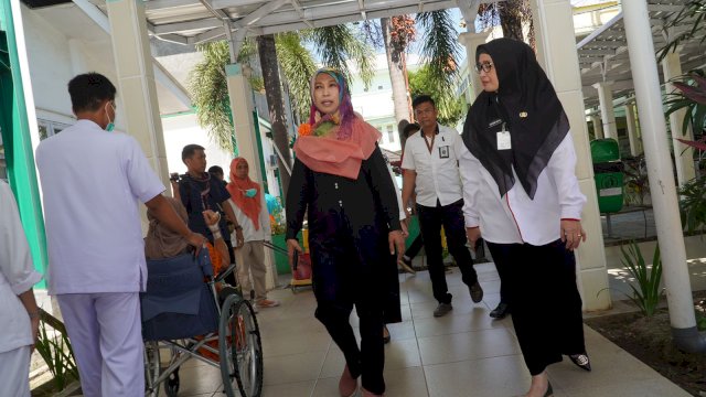 Respon Keluhan Warga Saat Reses, Anggota DPRD Sulsel Sri Rahmi Sidak ke RSUD Haji Makassar