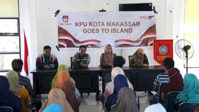 KPU Makassar Goes to Island Sasar Pulau Barang Lompo