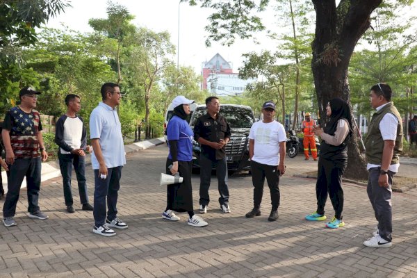 Kadis PU Makassar Zuhaelsi Dampingi Wawali Fatmawati Rusdi Pantau Aksi Jumat Bersih