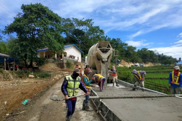 Pemprov Lanjutkan Penanganan Ruas Minasatene di Pangkep, Progres Pengecoran Beton
