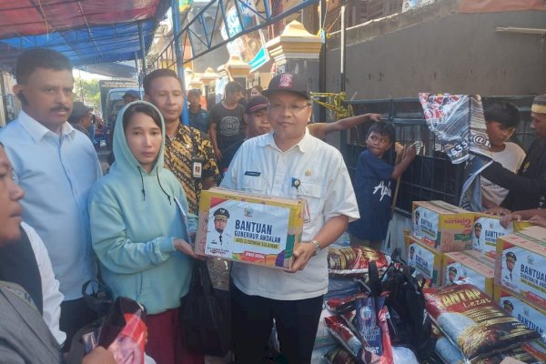 Dinsos-BPBD Sulsel Penyaluran Bantuan Logistik Korban Kebakaran di Jalan Andi Djemma Makassar