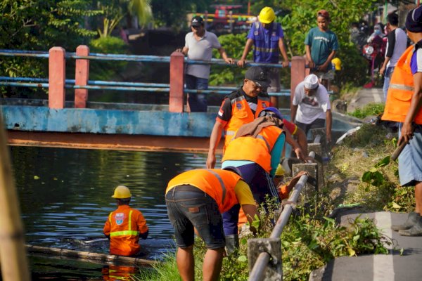 Pemerintah Kecamatan Makassar Guatkan Program Bersih-bersih Kanal