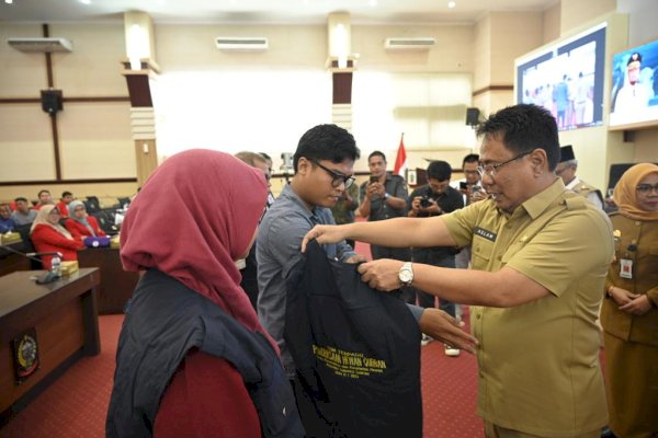 Andi Aslam Patonangi Lepas Petugas Kesehatan Hewan Qurban