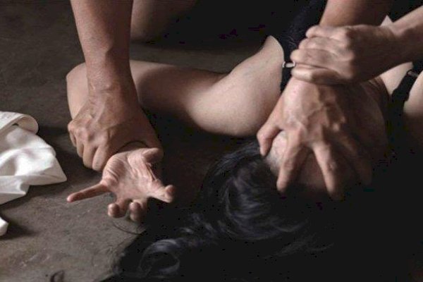 Biadab! &#8216;Ngaku&#8217; Mau Beli Mobil, SPG di Cibubur Dirampok lalu Diperkosa, Suara Musik Dikencangin Biar Tidak Ketahuan