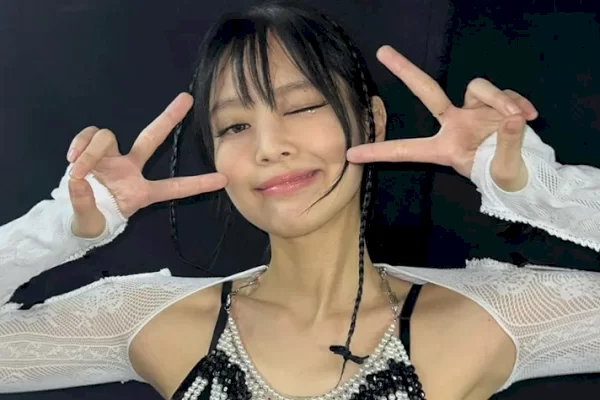 Tiba-tiba Tinggalkan Panggung saat Konser, Kondisi Kesehatan Jennie BLACKPINK Diungkap YG Entertainment