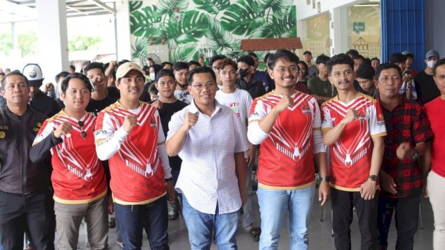 Fasilitasi Minat-Bakat Pemuda Biringkanaya, Camat Benyamin Bareng Kormi Makassar Gelar Turnamen Mobile Legend