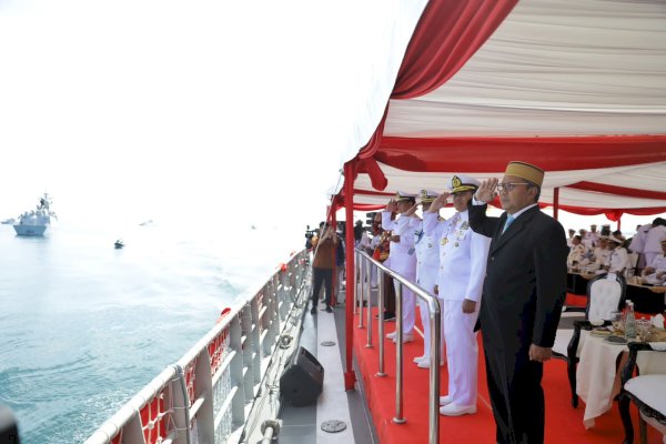 Danny Pomanto Bersama Panglima TNI Ikuti International Fleet Review