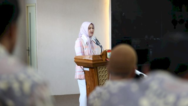 Wawali Makassar Fatmawati Rusdi Lakukan Pelepasan Tim Terpadu Pemeriksaan Hewan.(F-Humas)