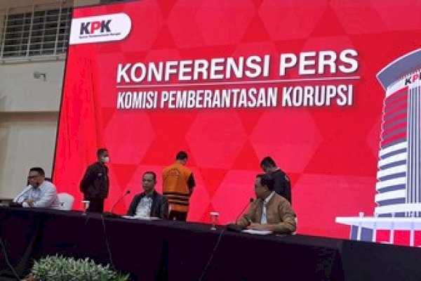 KPK Tahan Tersangka Suap Pengurusan Perkara di MA Dadan Tri Yudianto