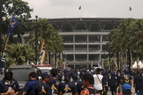 Ribuan Massa Mulai Padati Stadion GBK Jelang Apel Siaga Perubahan Partai NasDem