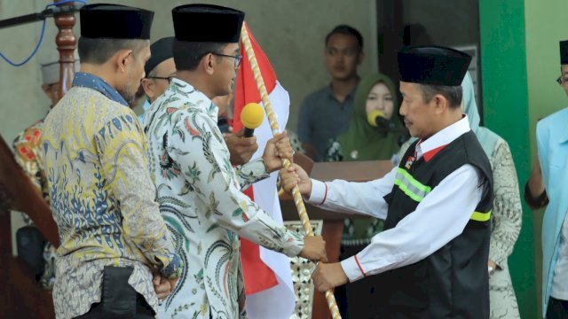 Lepas JCH Takalar, Pj Setiawan Aswad Harap Jemaah Jaga Kebugaran Fisik dan Kesehatan