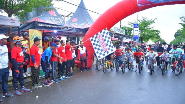 Fun Bike Meriahkan HUT Bhayangkara Ke-77, Sekda Lepas Peserta