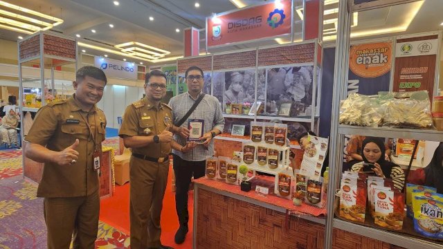 Usung Konsep Kearifan Lokal, Stand Disdag Makassar Raih Terbaik 3 pada Pameran Mihrab Summit dan Expo