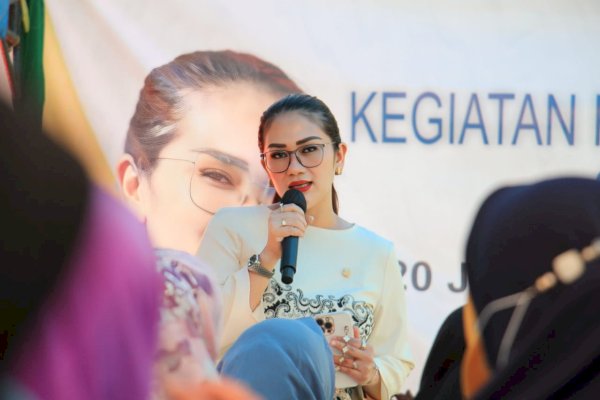 Antusias Warga Tamalate Ikuti Kegiatan Pengawasan APBD yang Digelar Legislator Golkar Debbie Rusdin
