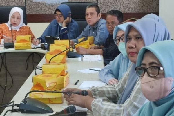 Bappeda Rapat Bahas Hasil Konfirmasi Tim Reviu RKPD Makassar 2024