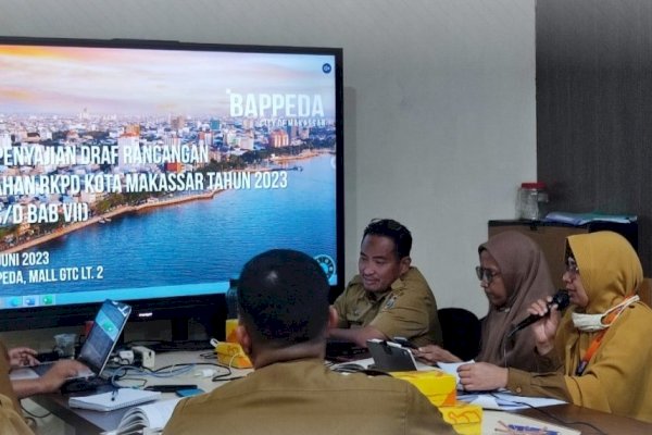 Rapat Penyajian Draf Rencangan Perubahan RKPD Makassar Dilakukan Bappeda di Mall GTC