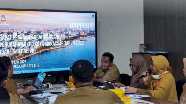 Rapat Penyajian Draf Rencangan Perubahan RKPD Makassar Dilakukan Bappeda di Mall GTC