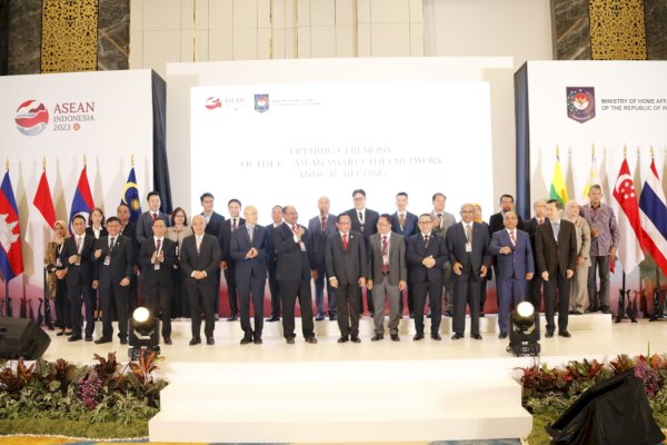 Kadis Kominfo Wakili Danny Pomanto di Forum Internasional ASCN 2023, Paparkan Inovasi Longwis Hingga Marvec